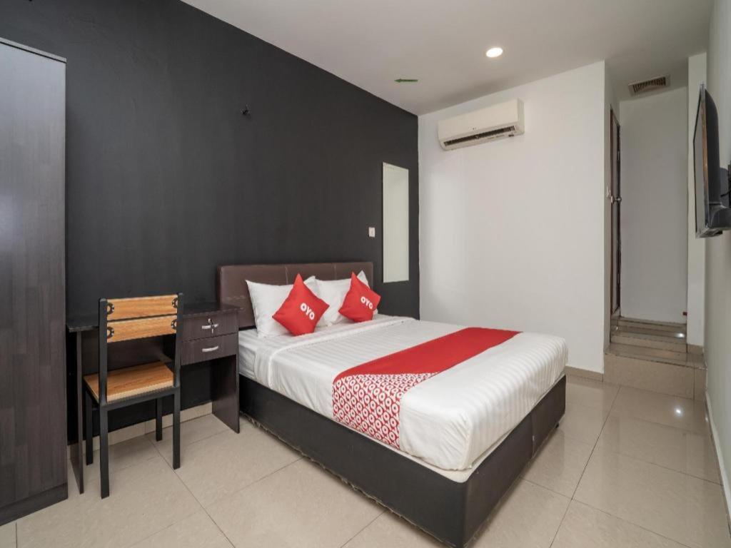 Oyo 1167 Rest And Go Hotel Klang Exterior foto