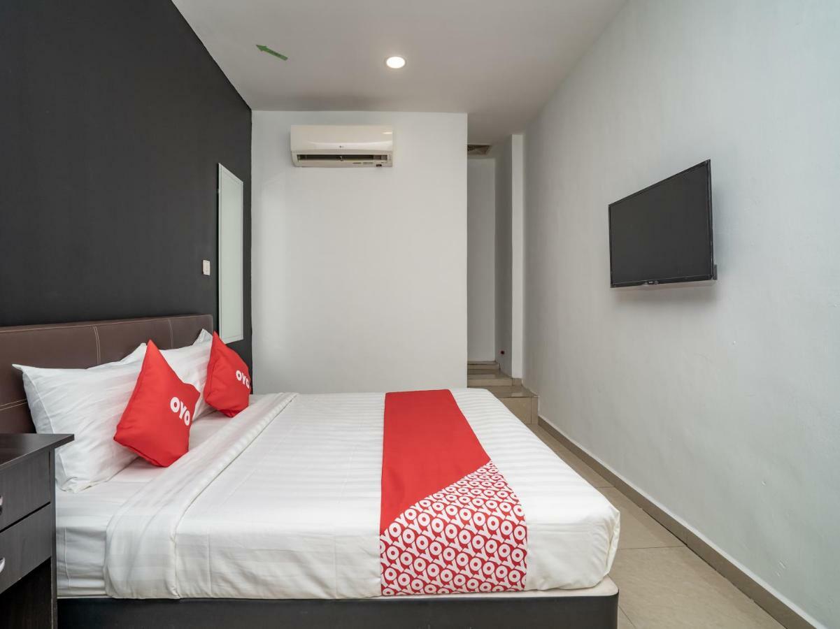 Oyo 1167 Rest And Go Hotel Klang Exterior foto