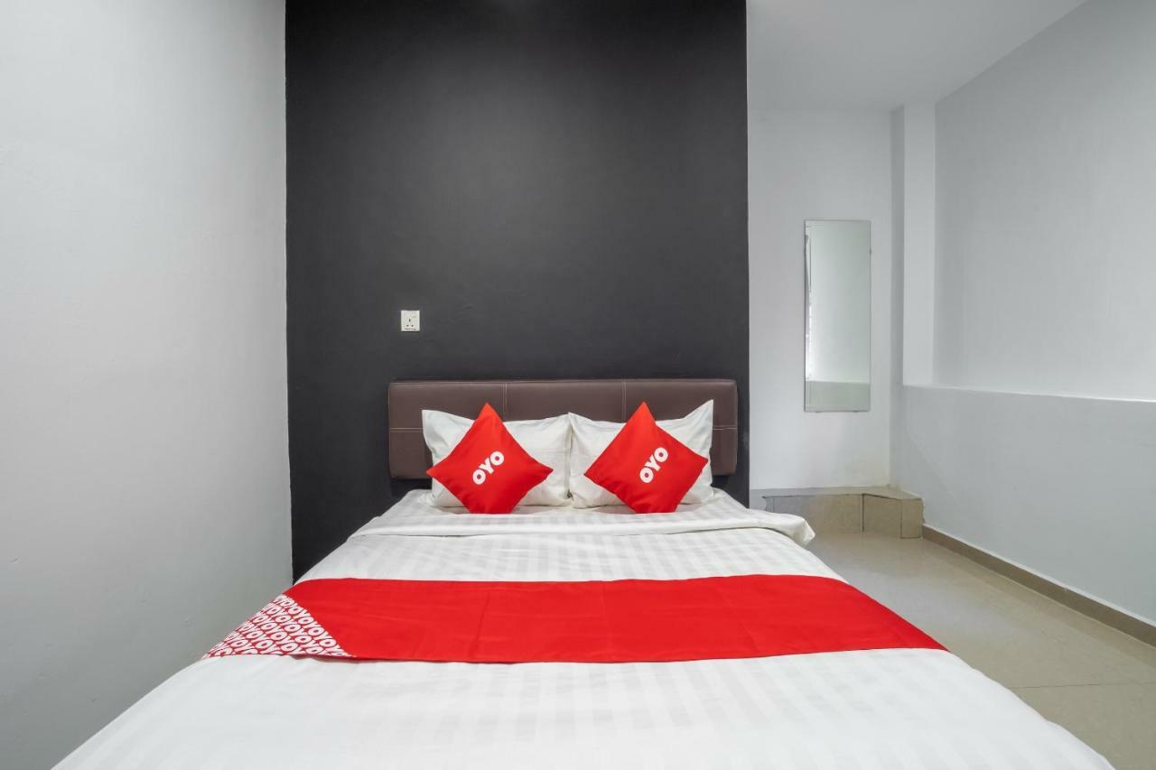 Oyo 1167 Rest And Go Hotel Klang Exterior foto