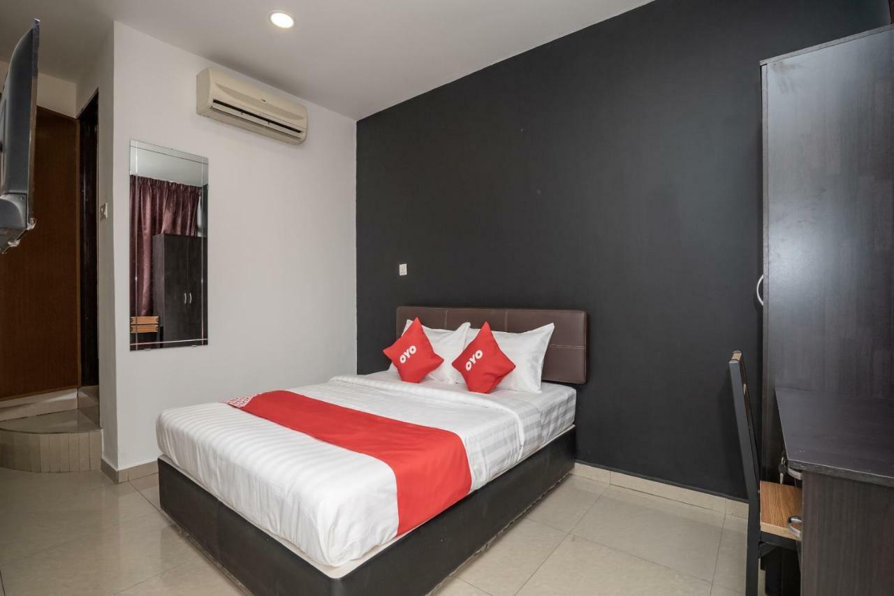Oyo 1167 Rest And Go Hotel Klang Exterior foto