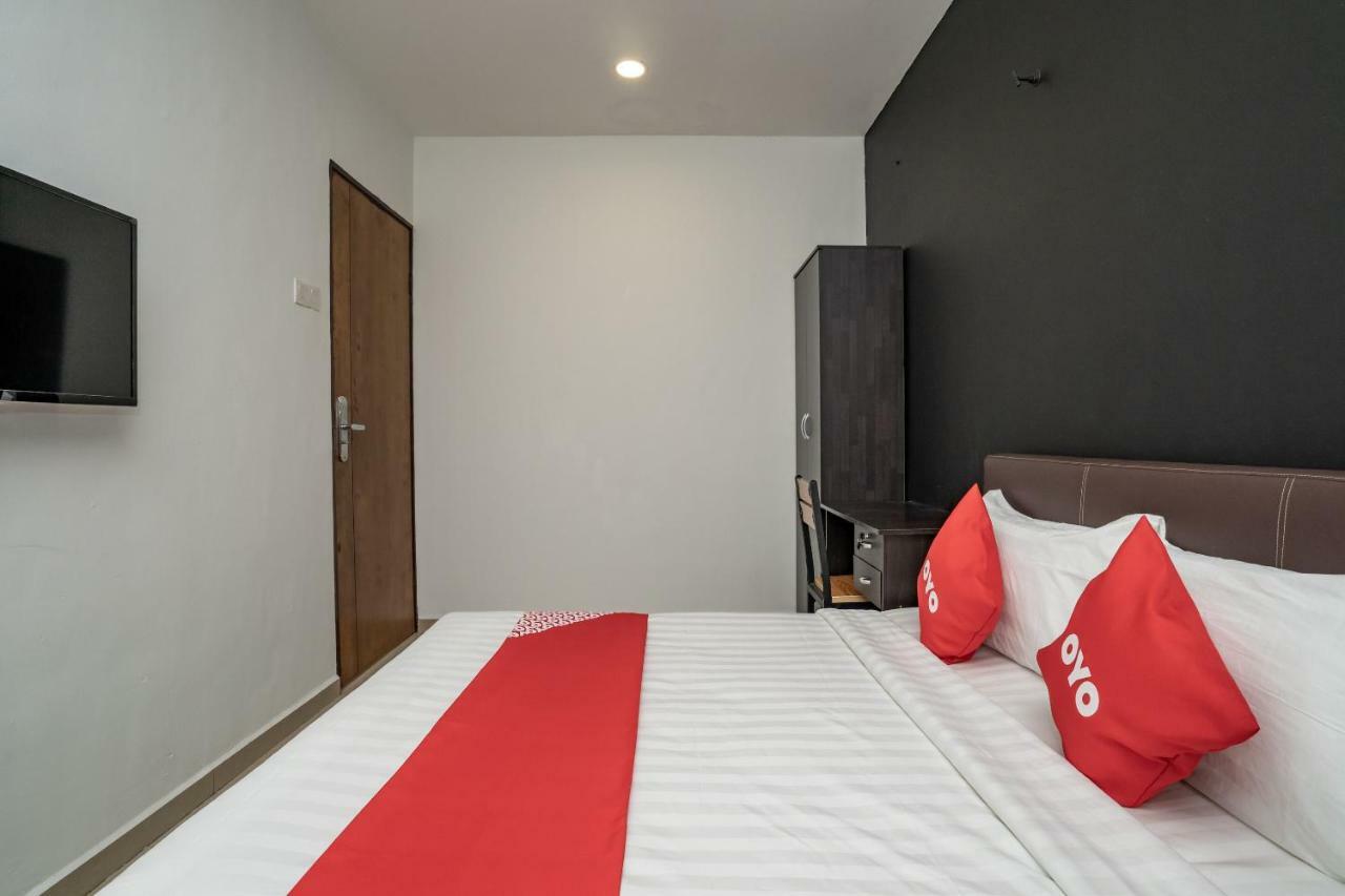 Oyo 1167 Rest And Go Hotel Klang Exterior foto