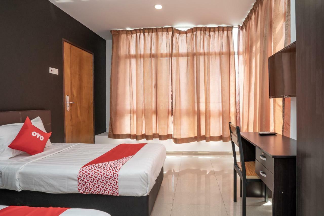 Oyo 1167 Rest And Go Hotel Klang Exterior foto